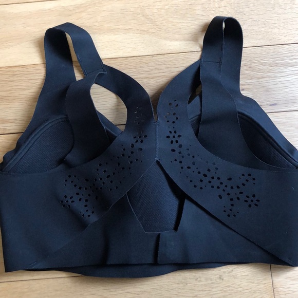 Victoria’s Secret Angel Max Sports Bra - Picture 2 of 3